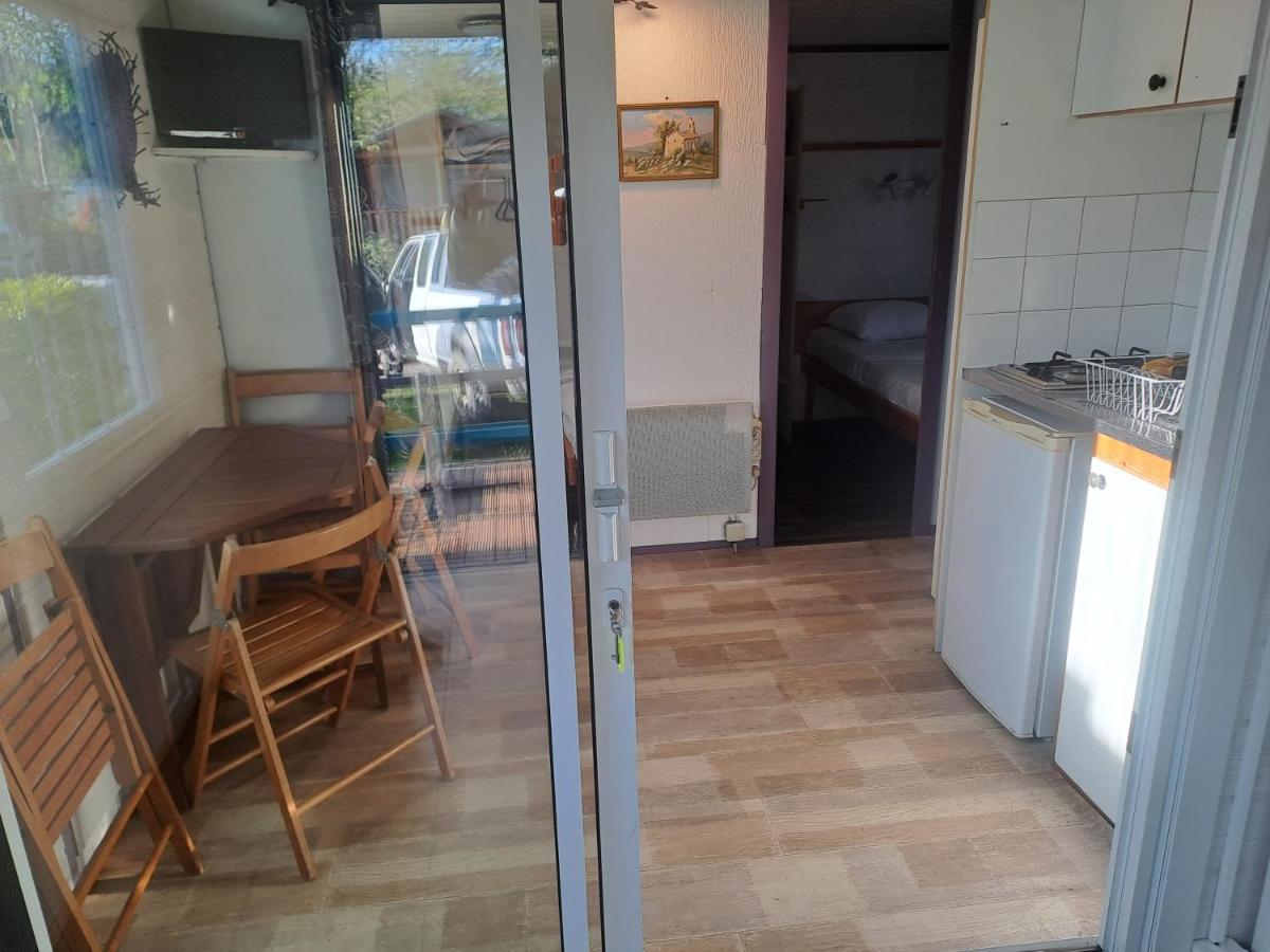 Chalet Pour 5 Personnes Equipe Sur Emplacement Privatif Dans Camping 4 Etoiles Appartenant Et Gere Par Un Particulier Hotel ฟัว ภายนอก รูปภาพ