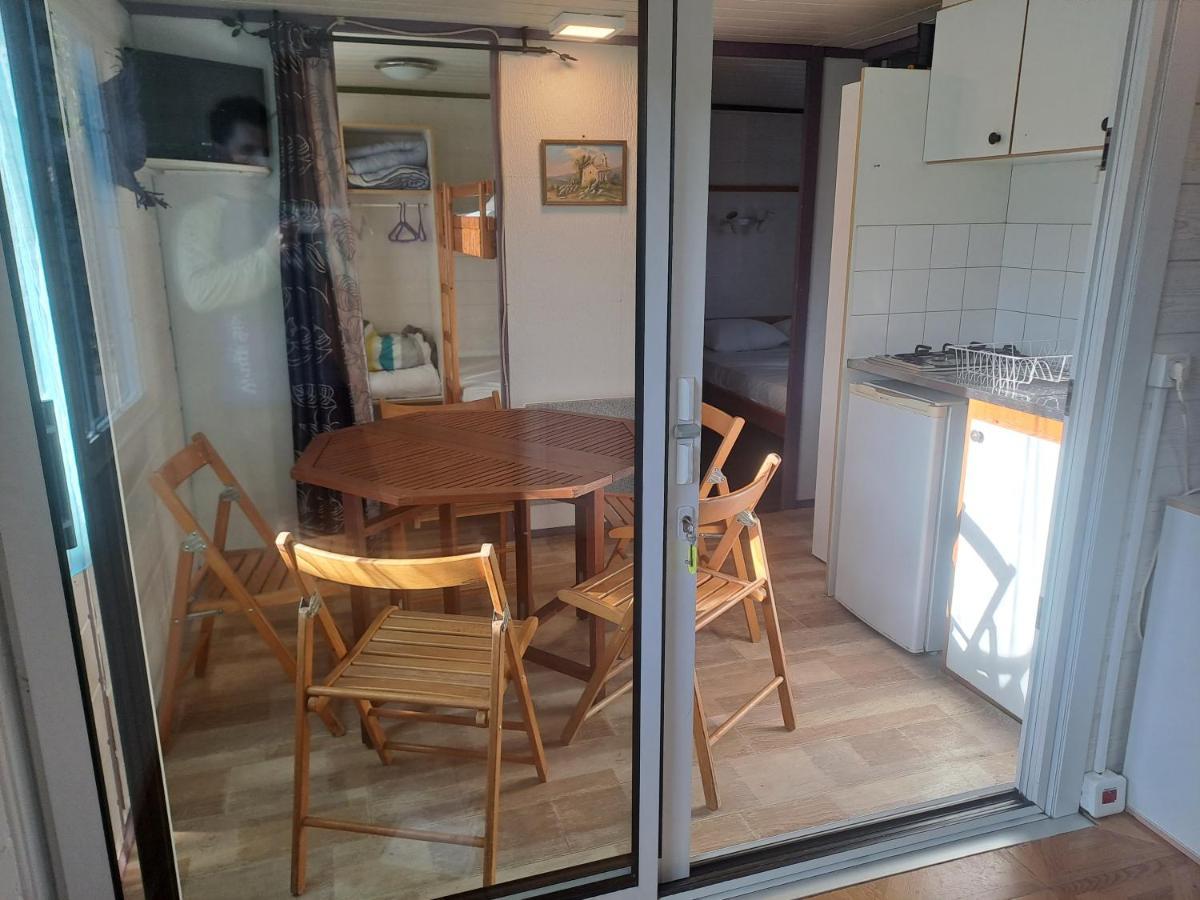 Chalet Pour 5 Personnes Equipe Sur Emplacement Privatif Dans Camping 4 Etoiles Appartenant Et Gere Par Un Particulier Hotel ฟัว ภายนอก รูปภาพ